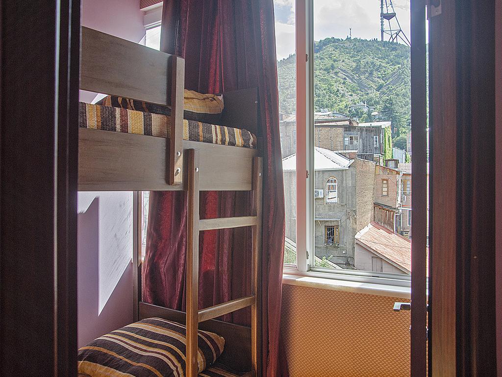 Griboedov Hostel & Suites Tbilisi Exterior foto